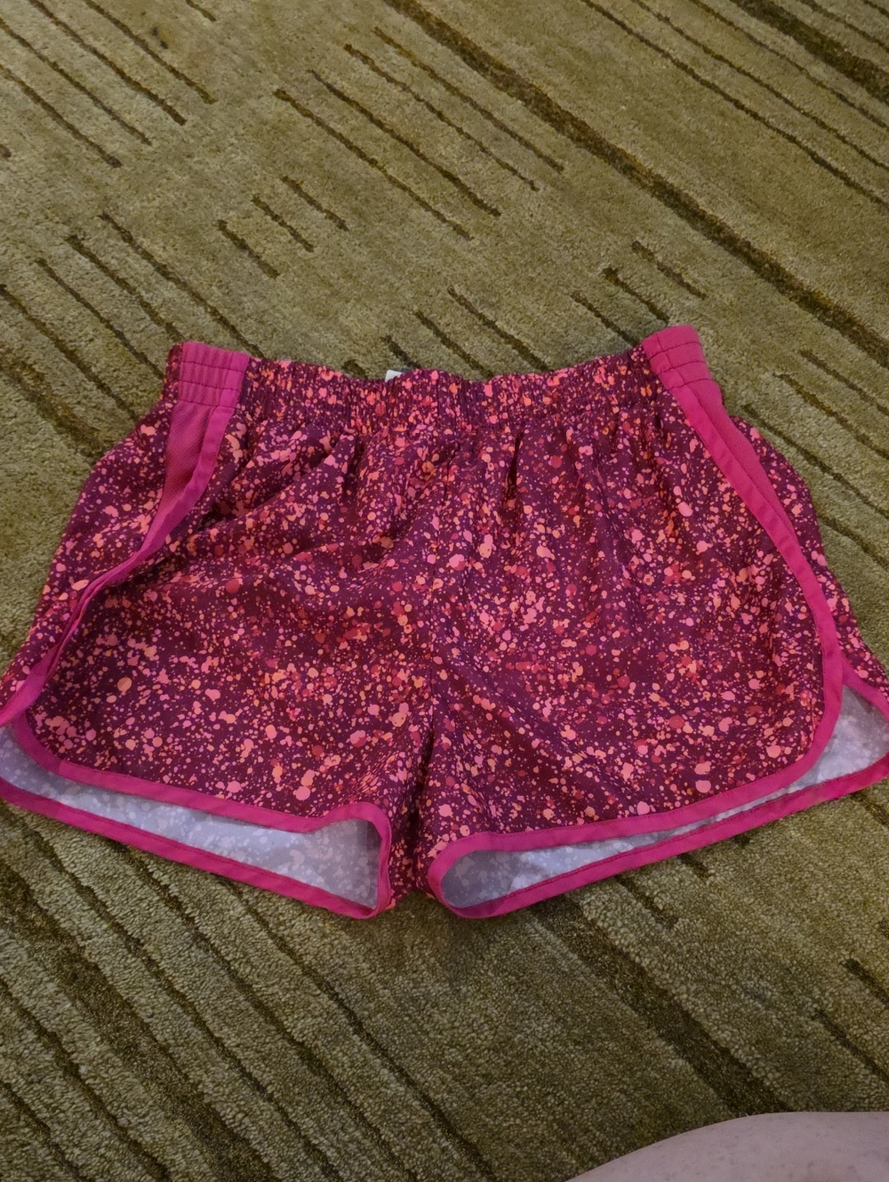 5/25 Champion Girls Pink Splatter Athletic Shorts Size XL..